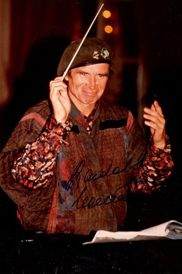 Lot 254 - NUREYEV RUDOLF: (1938-1993)
