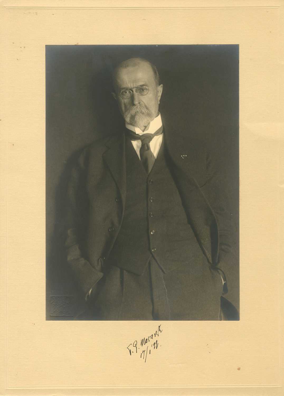 Lot 1184 - MASARYK TOMAS: (1850-1937)